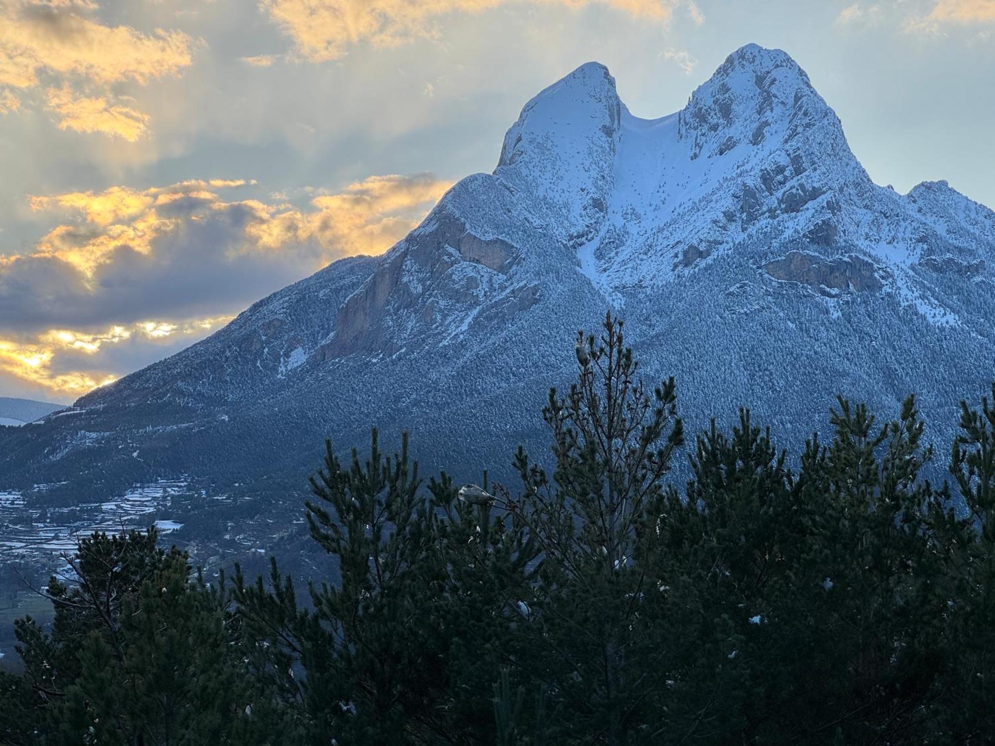 La Cara Nord , Alojamiento Turistico ,Saldes, A Los Pies Del Pedraforca, Apartamento 外观 照片
